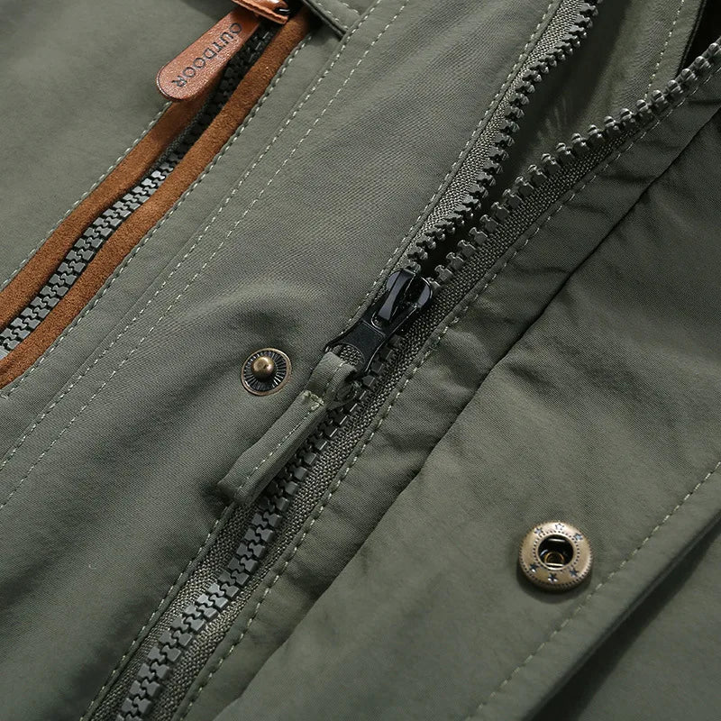 Chaqueta parka estilo militar