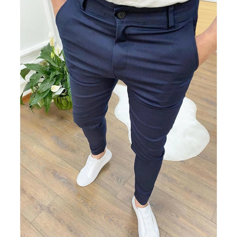 Pantalones elásticos elegantes